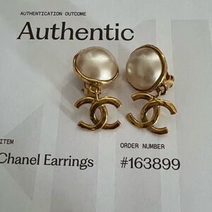 Chanel Vintage pearl CC earrings